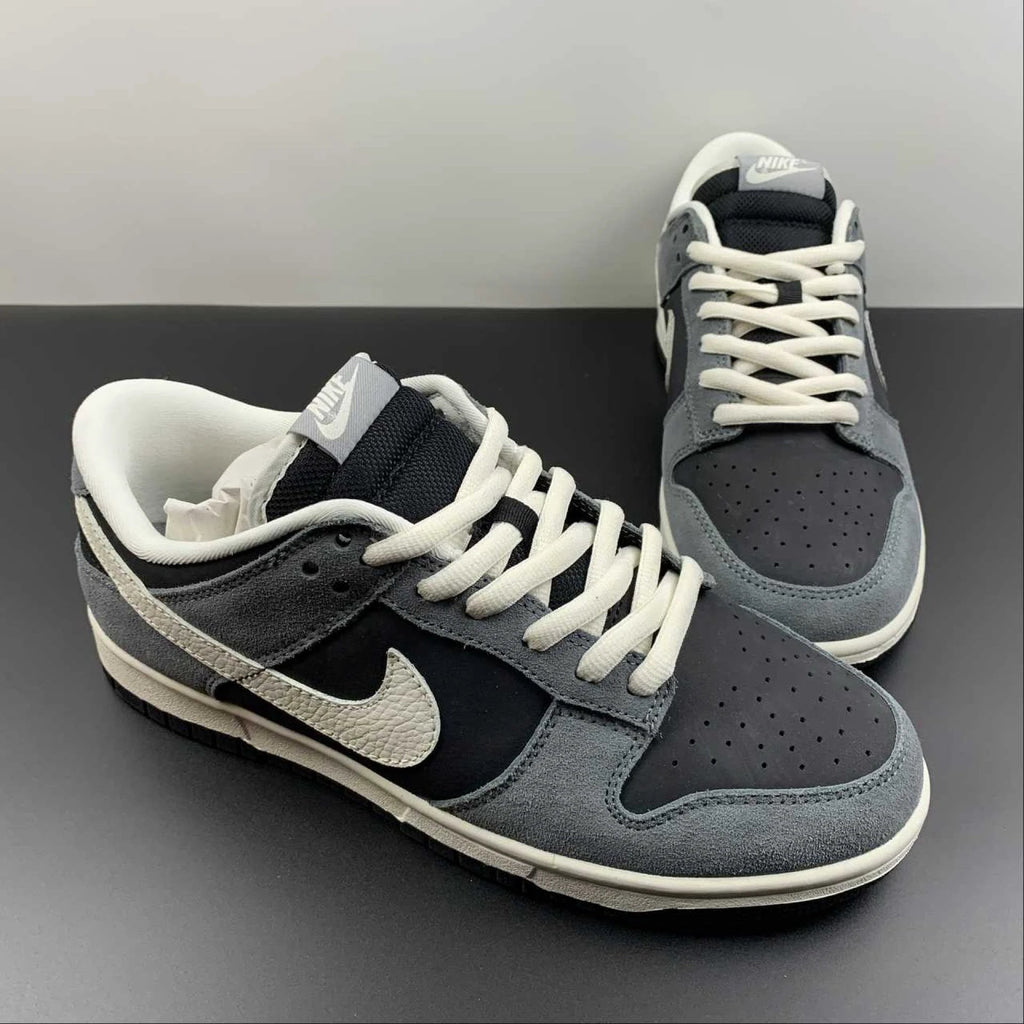 Dunk Low Black Stealth by Air Jordan