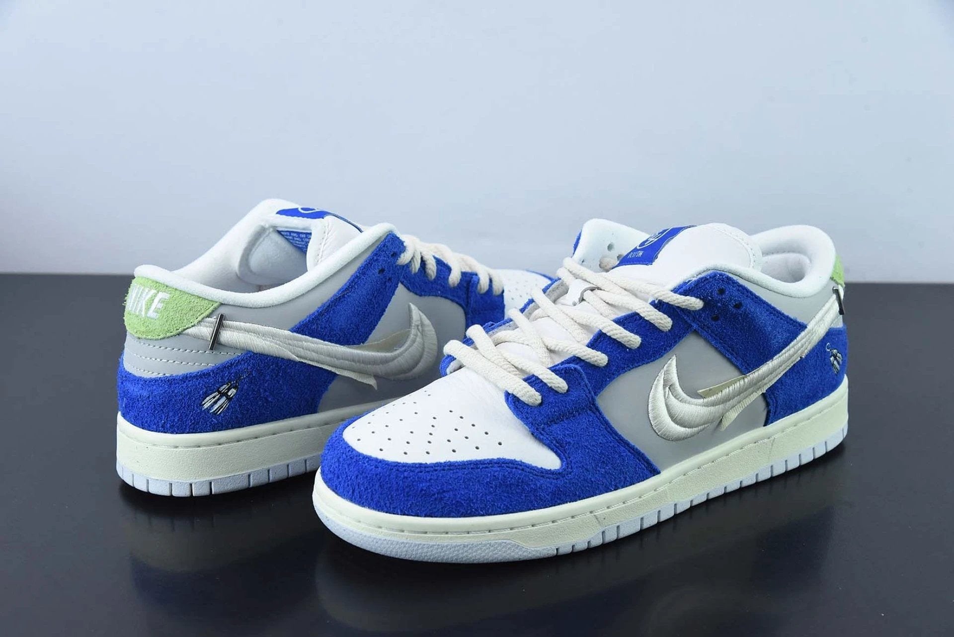 SB Dunk Low Pro Fly Streetwear Gardenia by Air Jordan