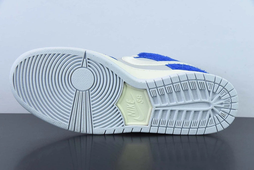 SB Dunk Low Pro Fly Streetwear Gardenia by Air Jordan