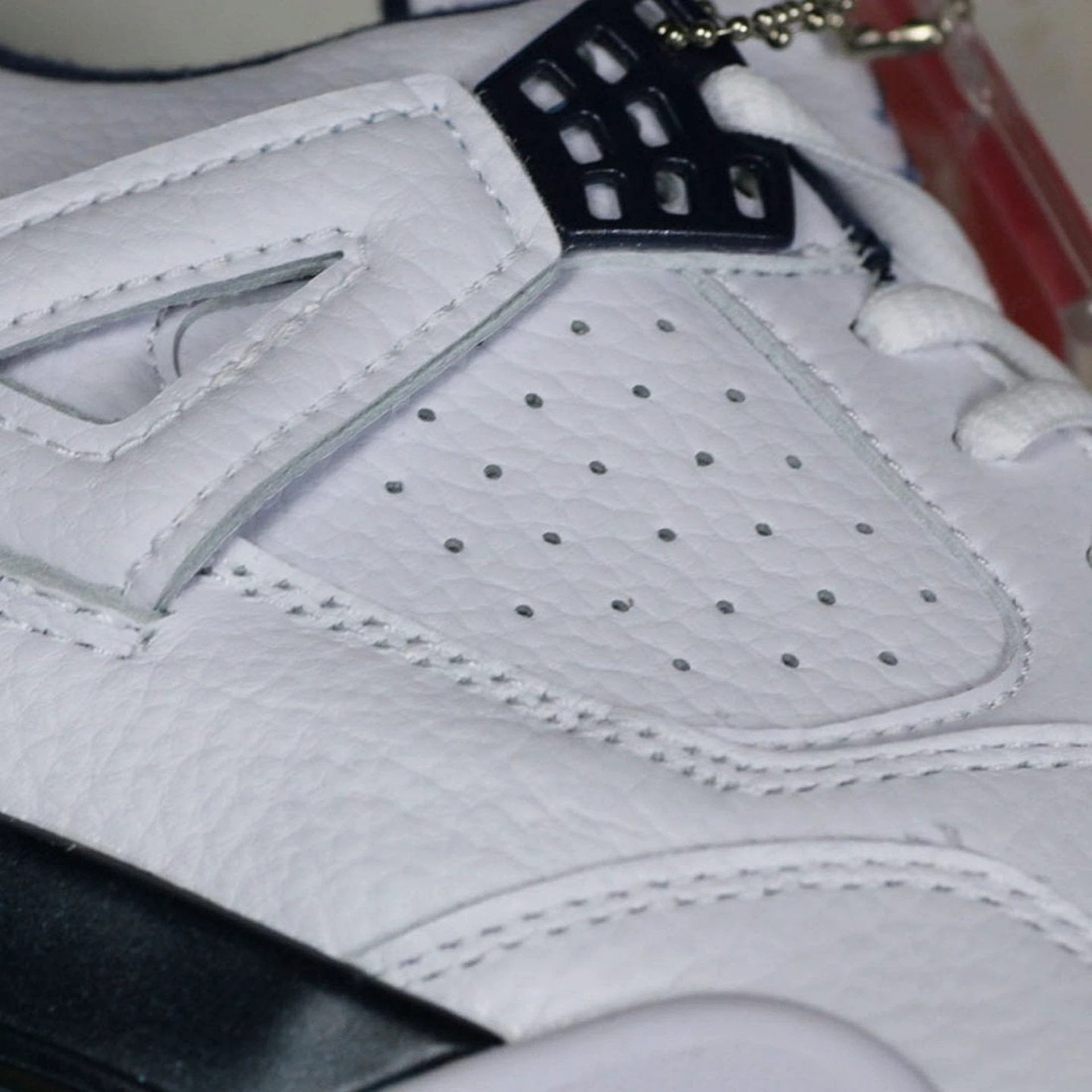 Air Jordan 4 Retro Columbia by Air Jordan