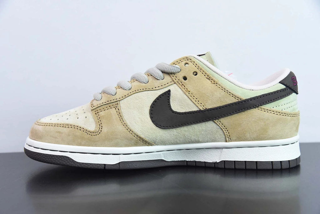 PlayStation 5 x Travis Scott x SB Dunk Low CU1726-666 by Air Jordan