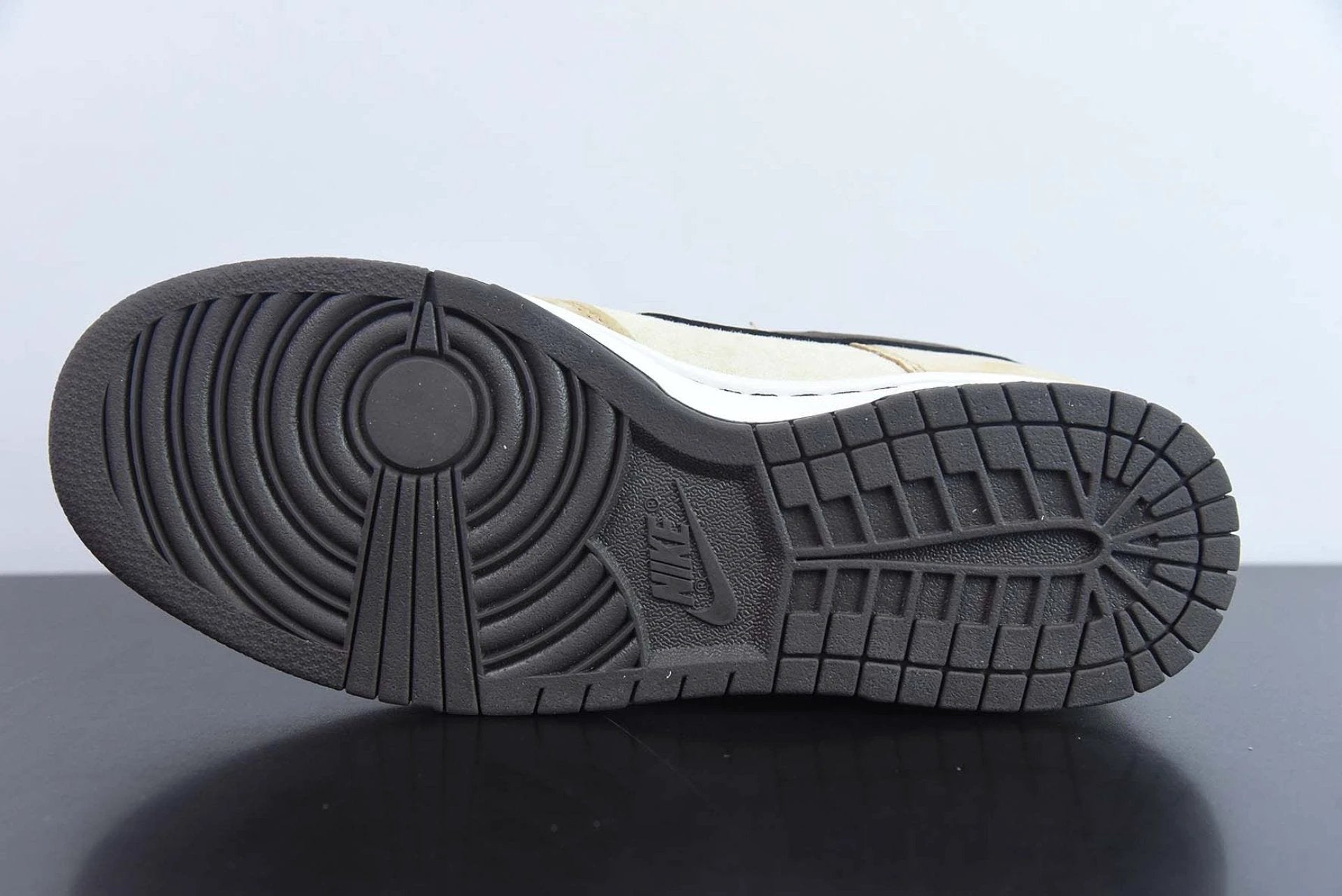 PlayStation 5 x Travis Scott x SB Dunk Low CU1726-666 by Air Jordan