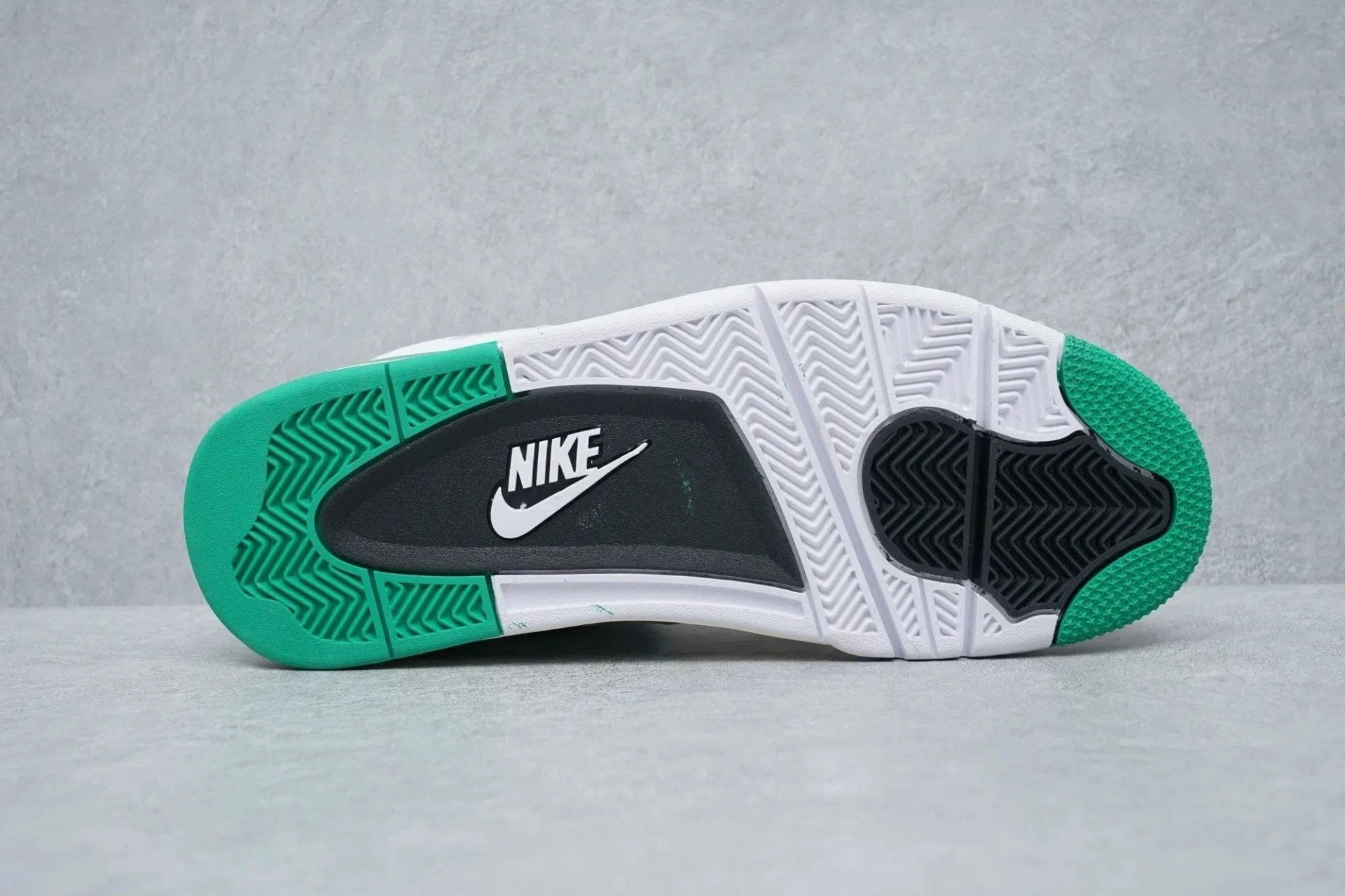 Air Jordan 4 Retro SP Pine Green 2020 by Air Jordan