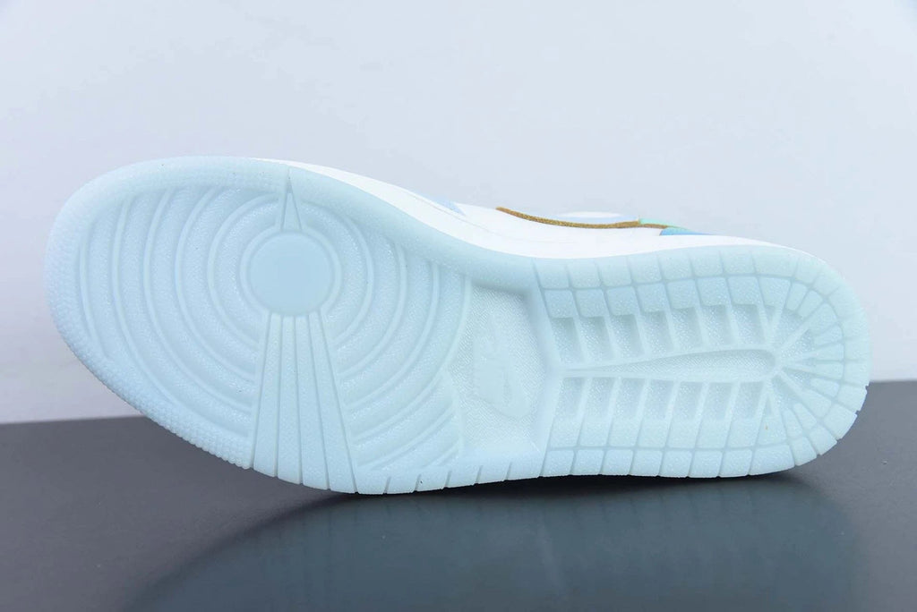 Air Jordan 1 Low SE Emerald Rise by Air Jordan