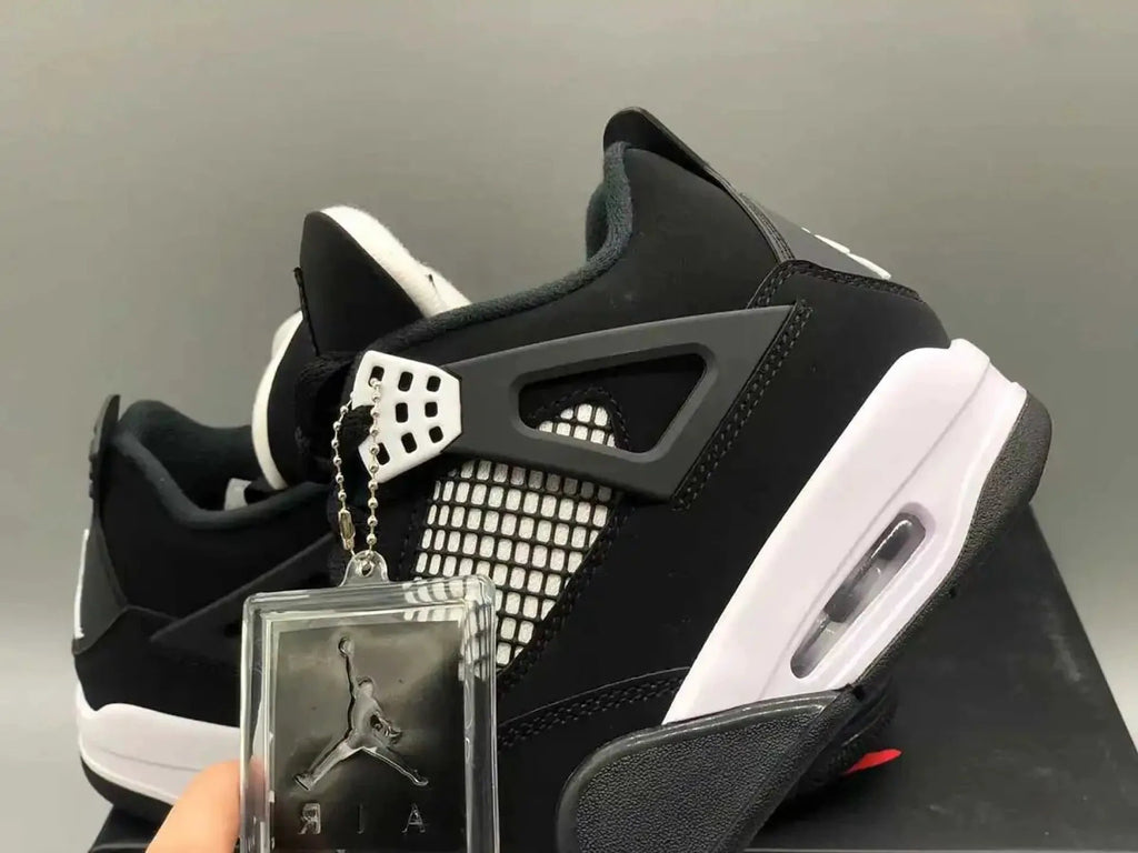 Air Jordan 4 Retro White Thunder by Air Jordan