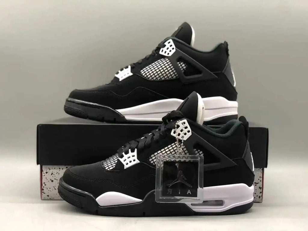 Air Jordan 4 Retro White Thunder by Air Jordan
