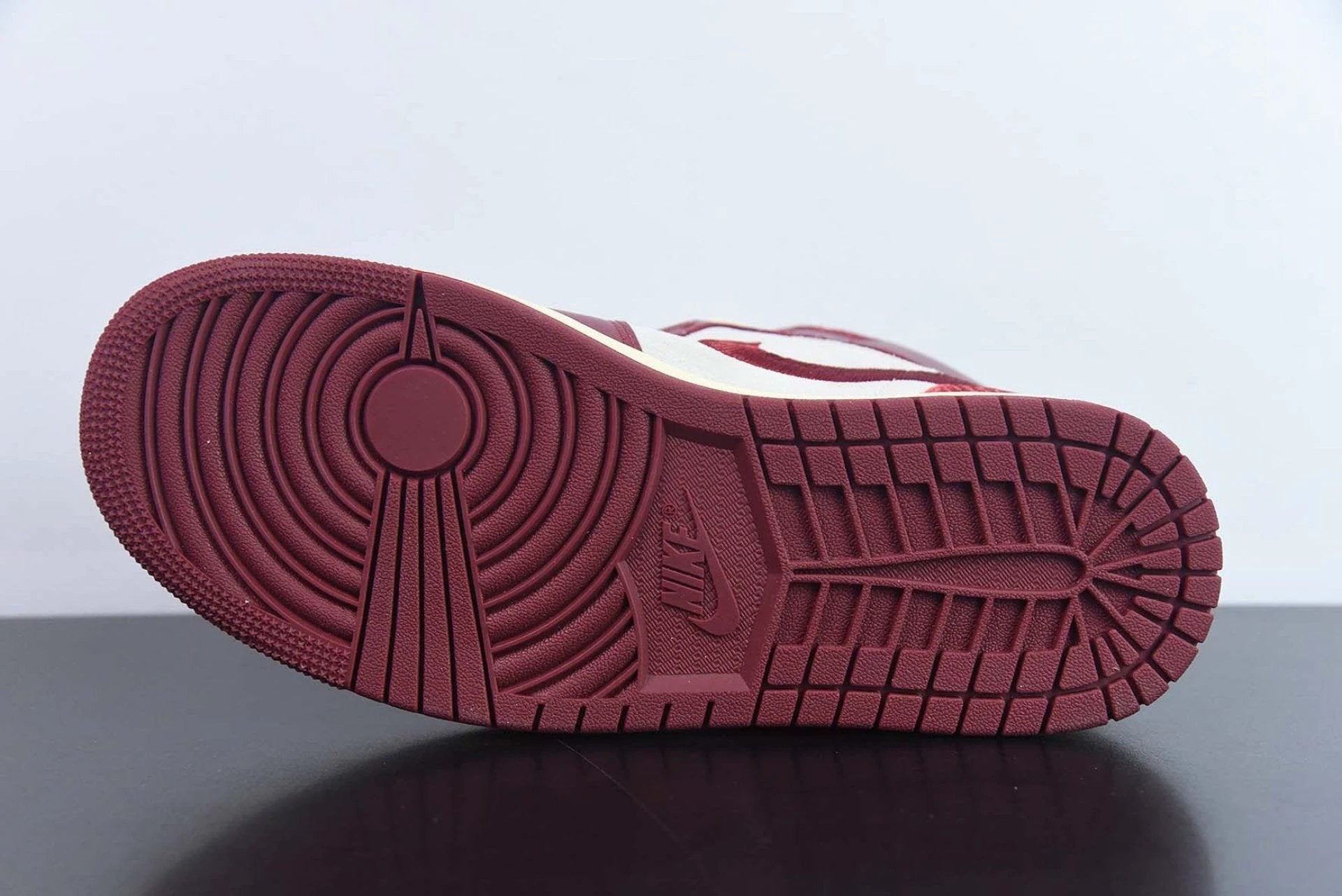 Air Jordan 1 Mid SE Tiki Leaf Team Red by Air Jordan