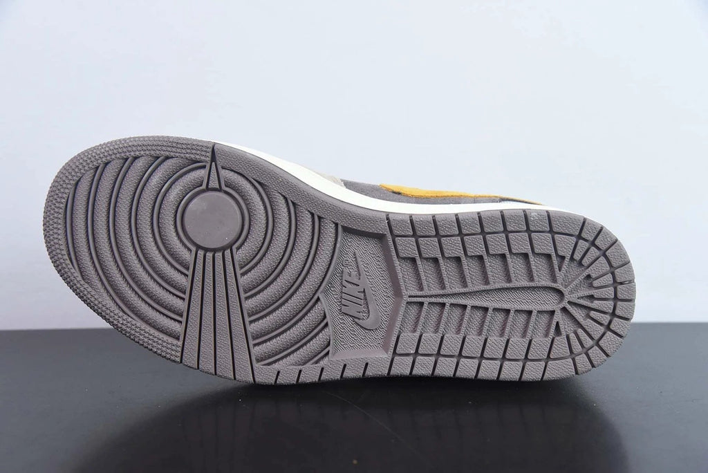 Air Jordan 1 Low SE Craft Taupe Haze by Air Jordan