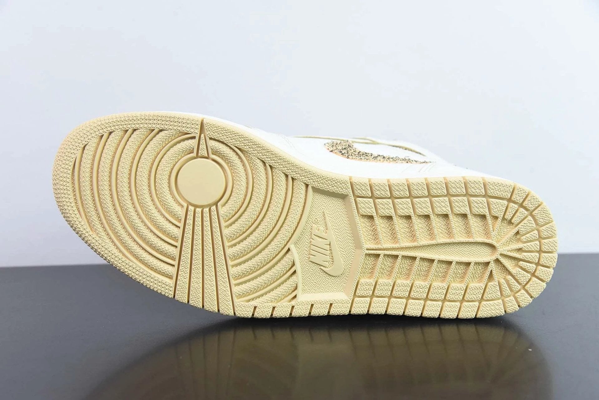Air Jordan 1 Retro High OG Craft Vibrations Of Naija by Air Jordan