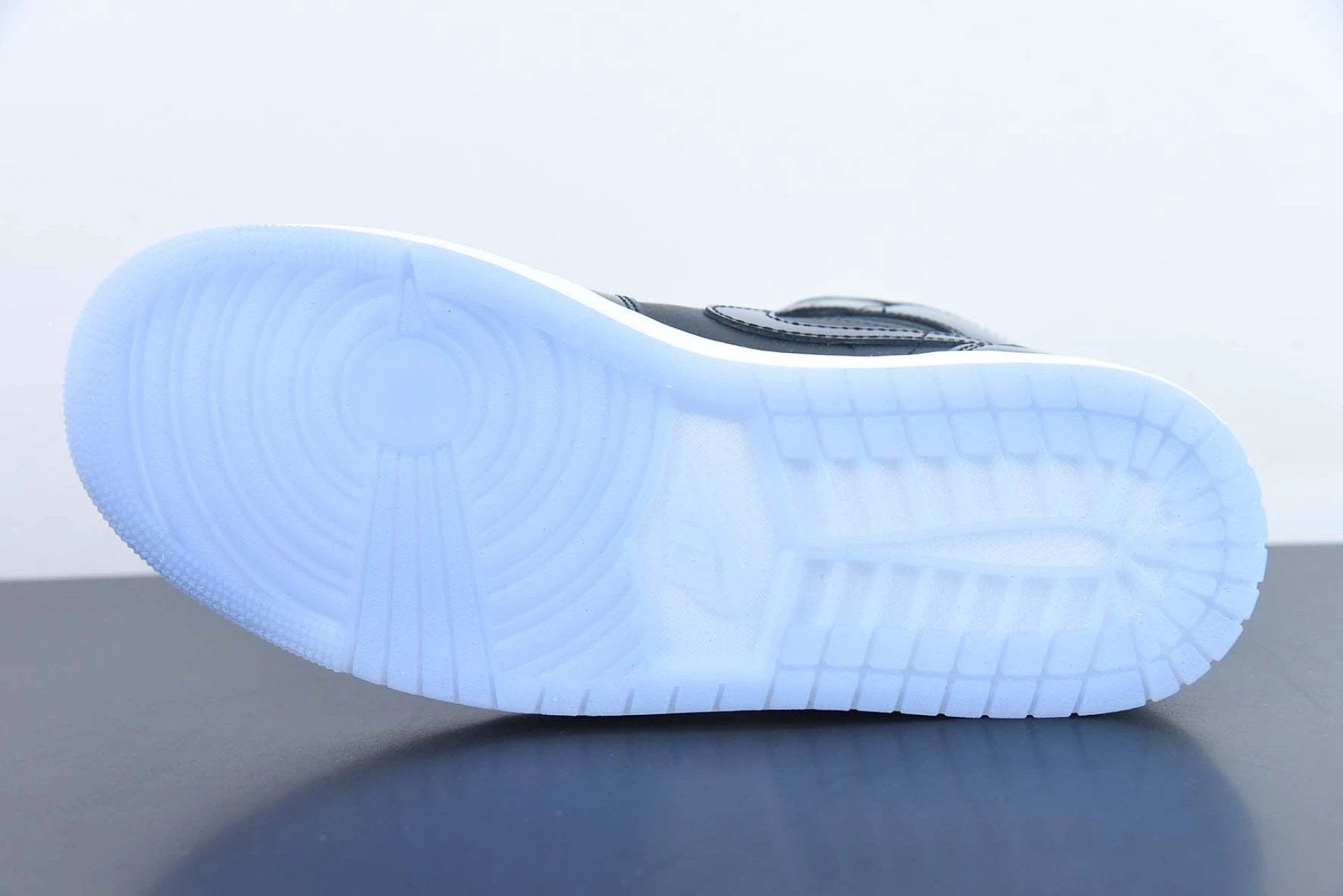 Air Jordan 1 Mid SE Space Jam by Air Jordan