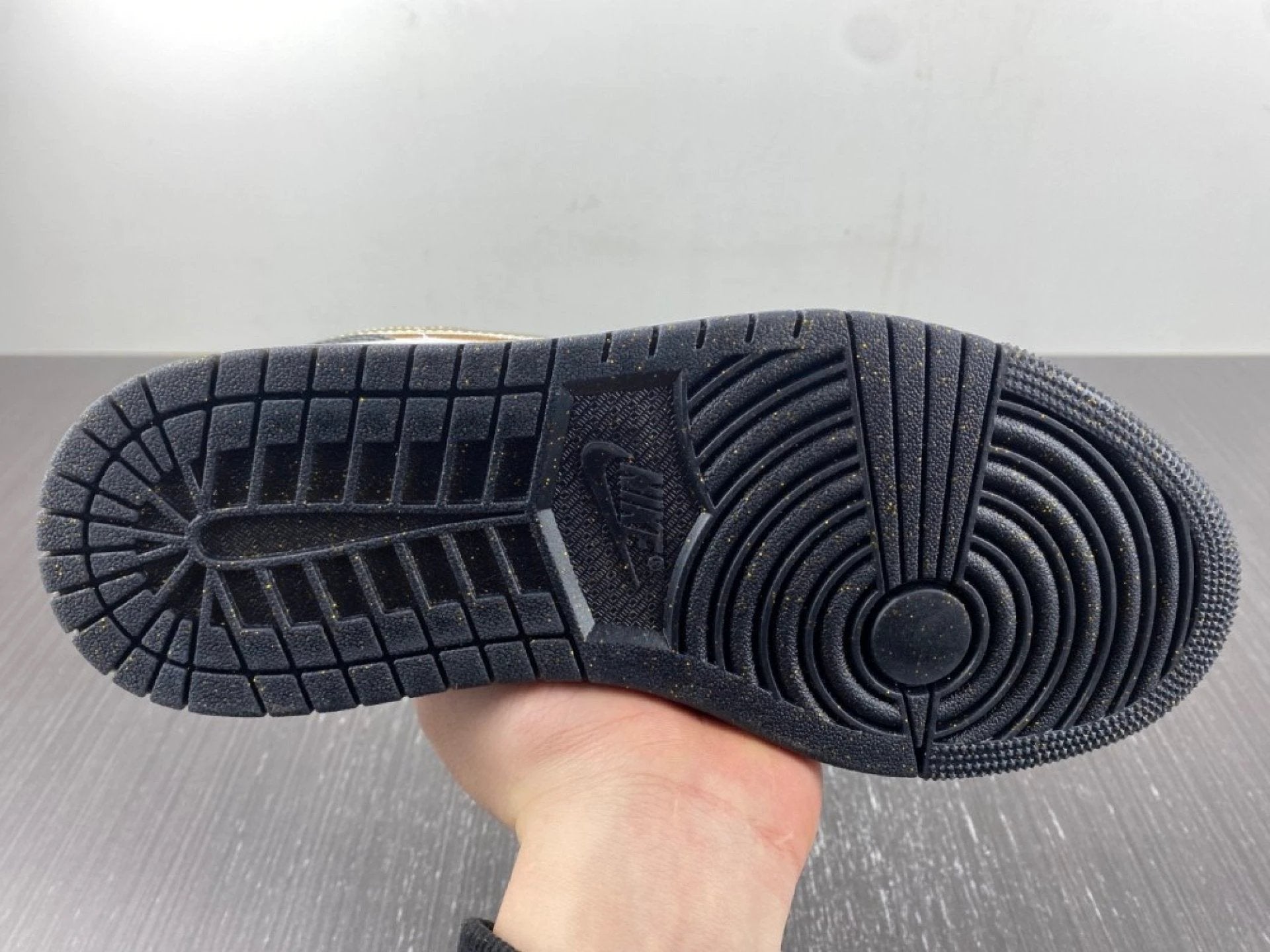 Air Jordan 1 Low SE Gold Toe by Air Jordan