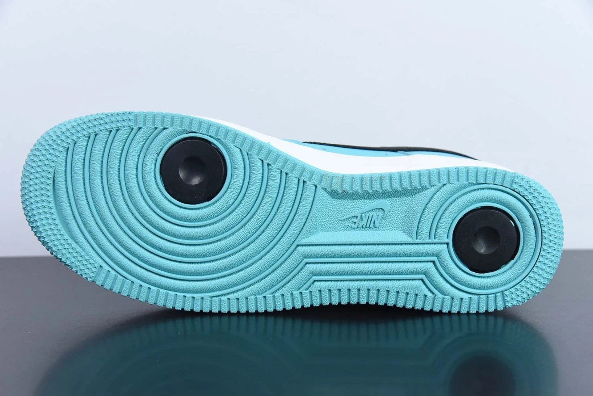 Air Force 1 Low Tiffany & Co. 1837 by Air Jordan
