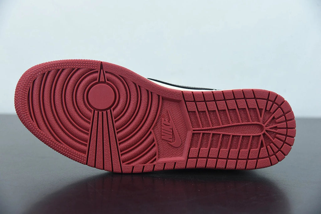 Dunks Low “Chicago Red” Custom SB Travis Scott OG by Air Jordan