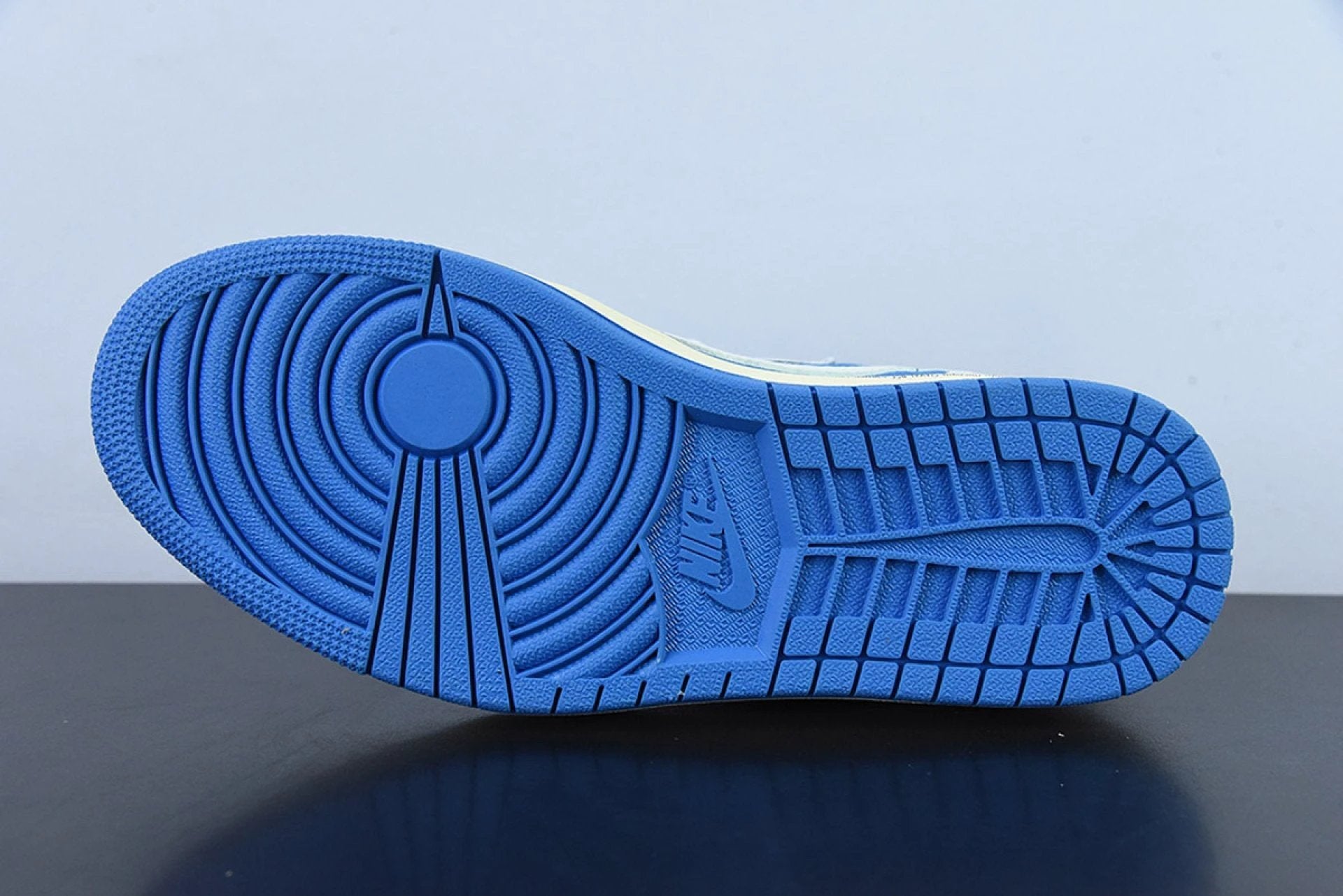 Dunks Low “Baby Blue” Custom SB Travis Scott OG Fragment by Air Jordan