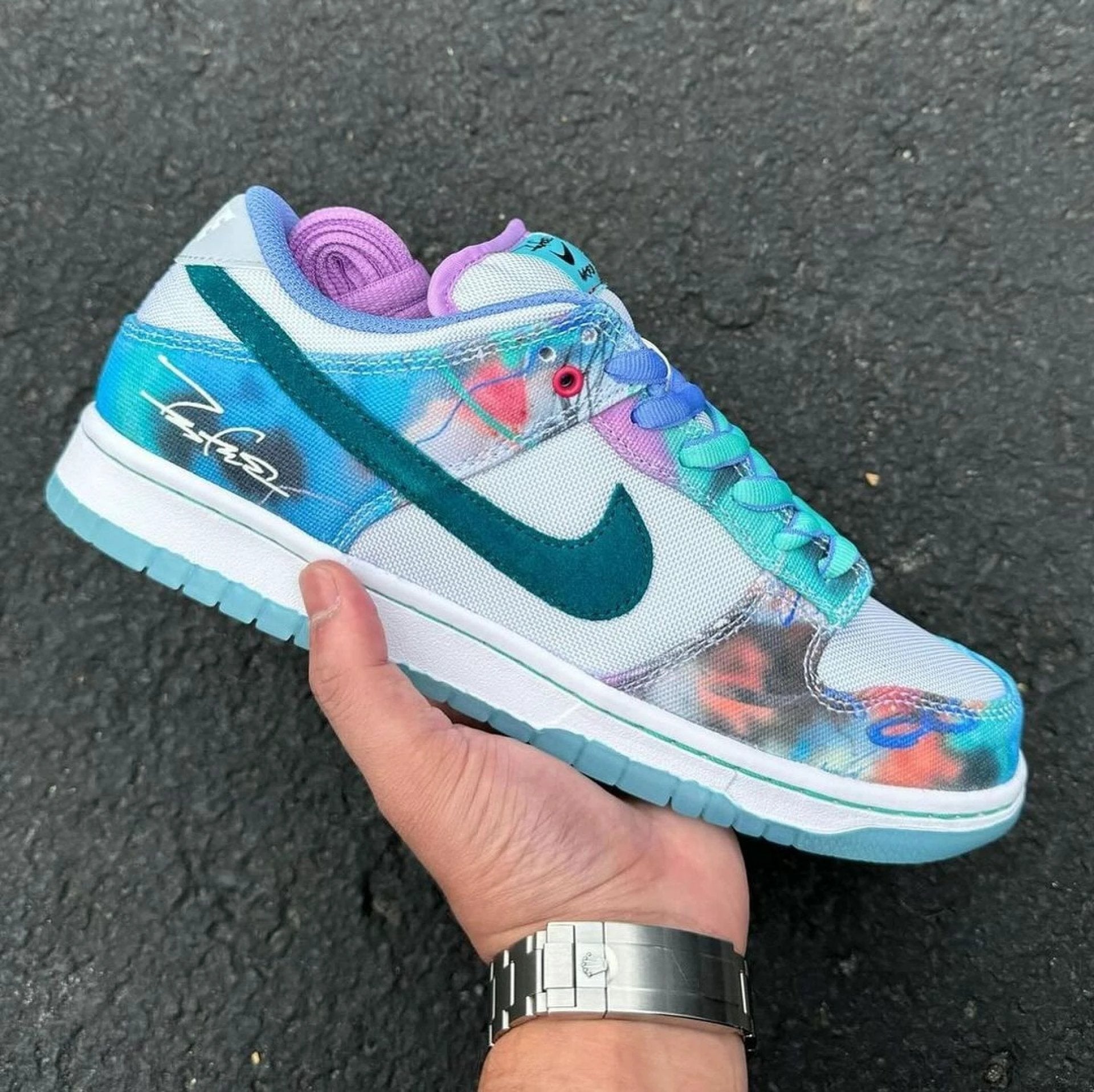 Futura Laboratories x Nike SB Dunk Low by Air Jordan