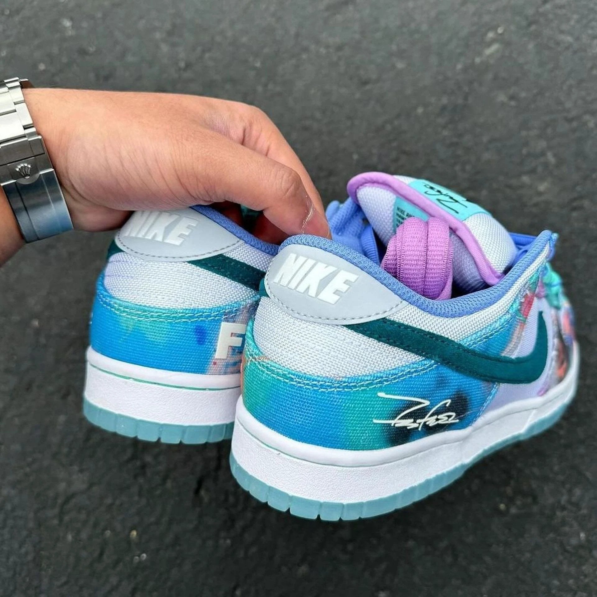 Futura Laboratories x Nike SB Dunk Low by Air Jordan