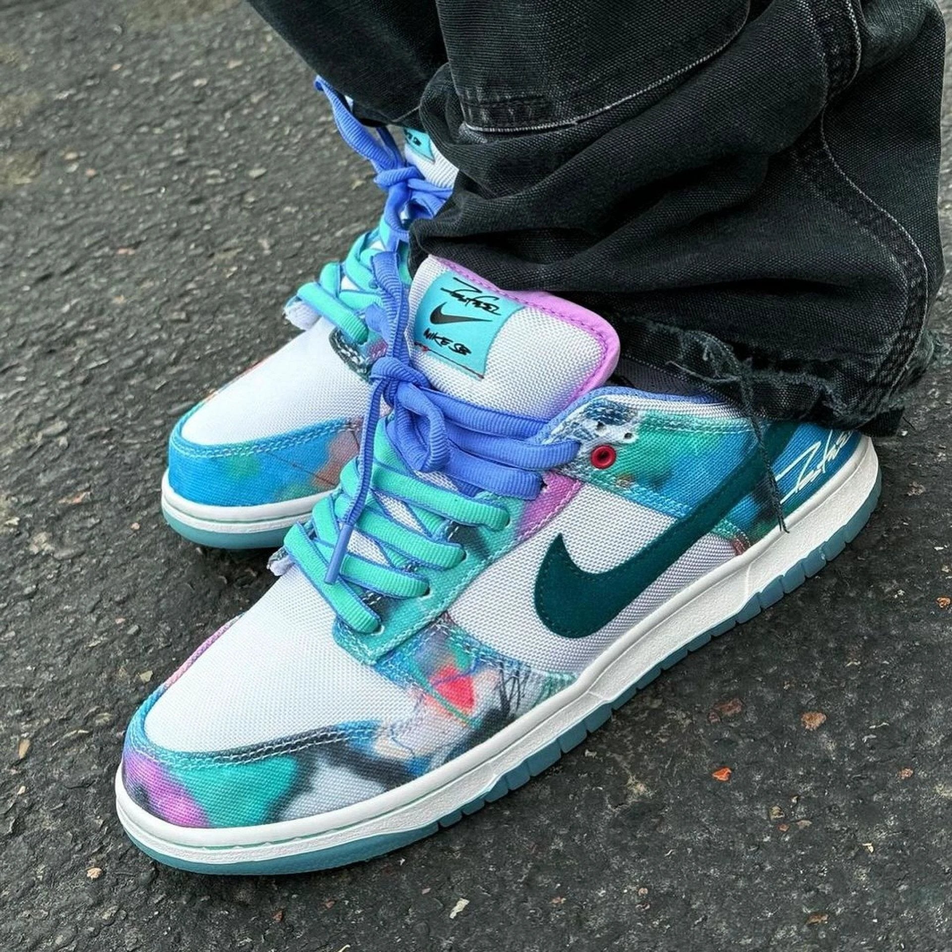 Futura Laboratories x Nike SB Dunk Low by Air Jordan
