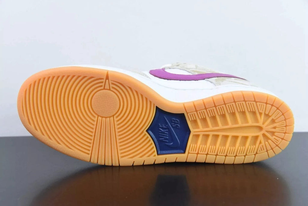 SB Dunk Low Rayssa Leal by Air Jordan