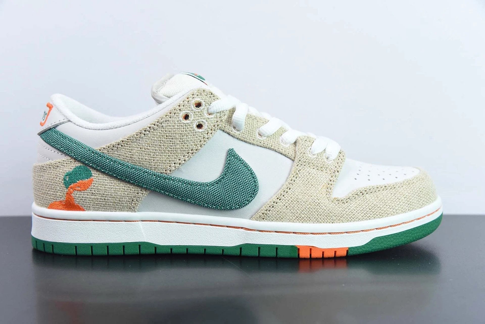 SB Dunk Low Jarritos by Air Jordan