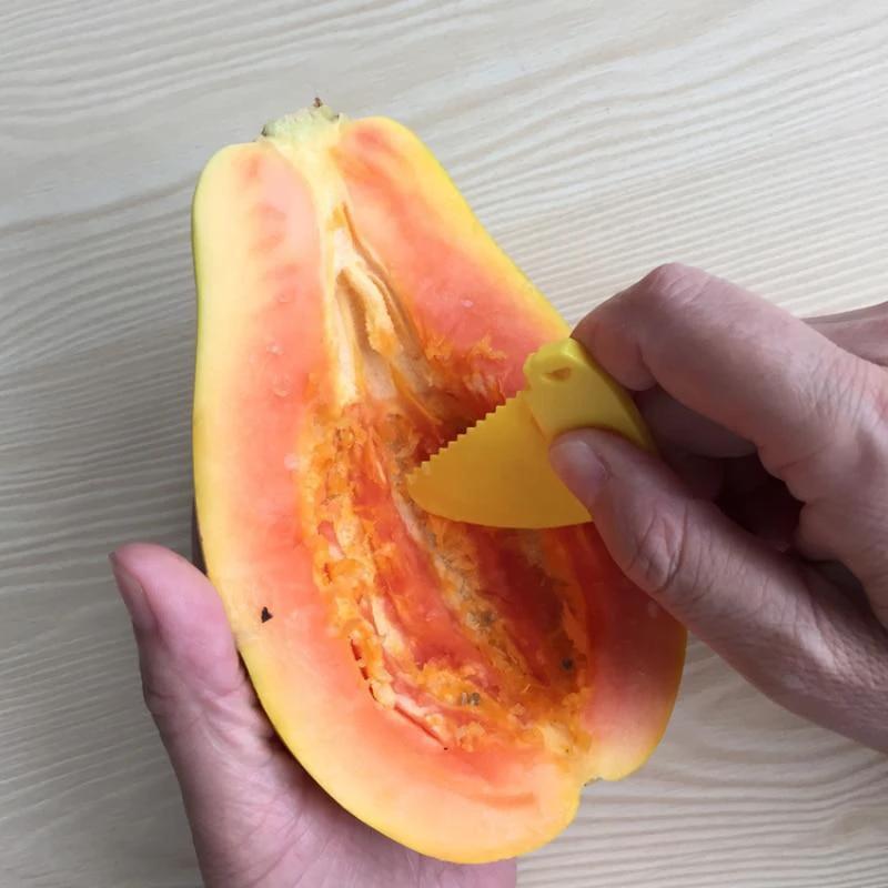 Kiwi Cutter Kitchen Gadget by Bowlift