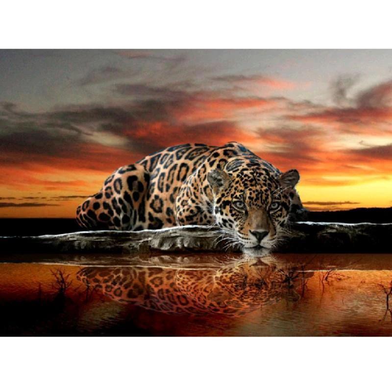 Leopard Reflection - GemPaint Kit by Bowlift