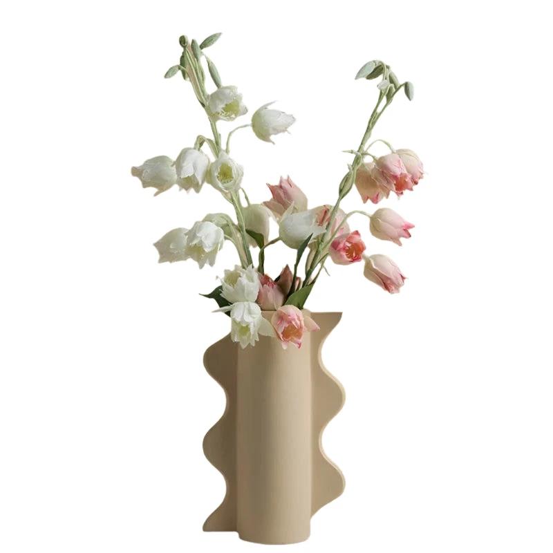 Elegant ceramic design for elegant flower arrangements Bowlift by Bowlift