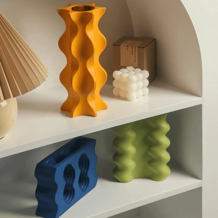 Elegant ceramic design for elegant flower arrangements Bowlift by Bowlift