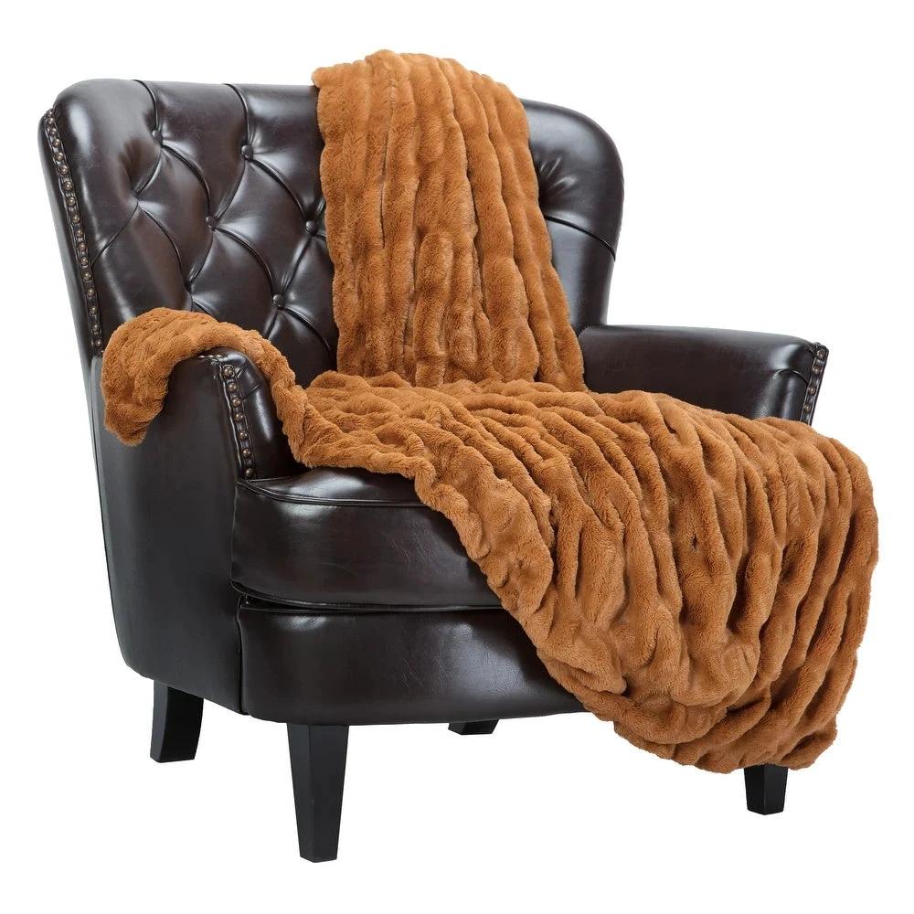 Chic Casa Faux Fur Blanket by Casa & Beyond