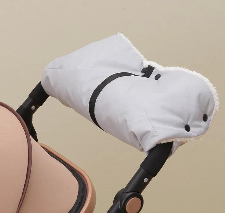 Puffy - Stroller Handlebar Clutch Gloves by Bowlift