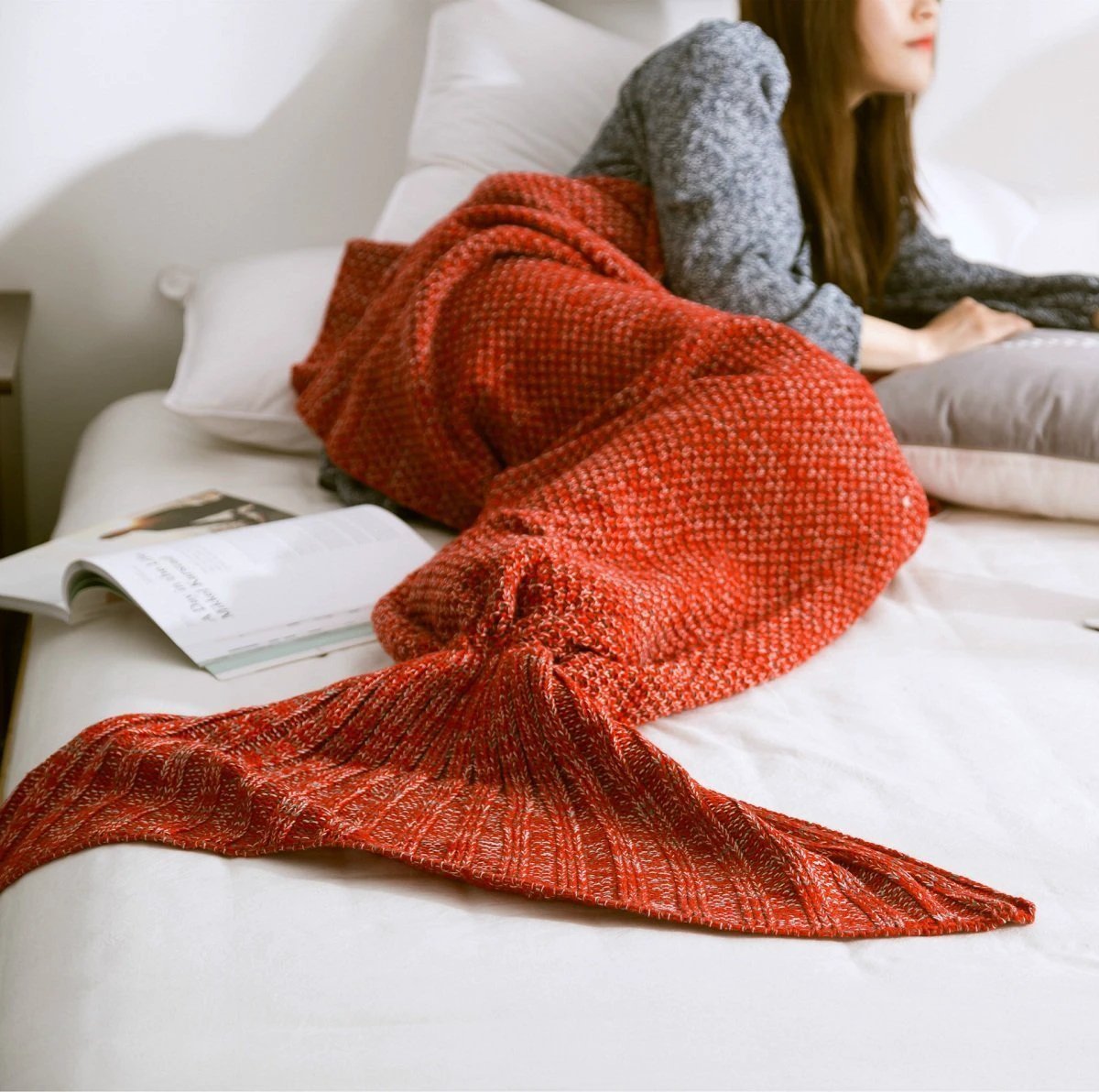 The Amazing Mermaid Blanket - w/ Free Shipping! by Bowlift