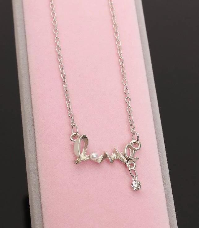 Love - The Vintage Necklace by Bowlift