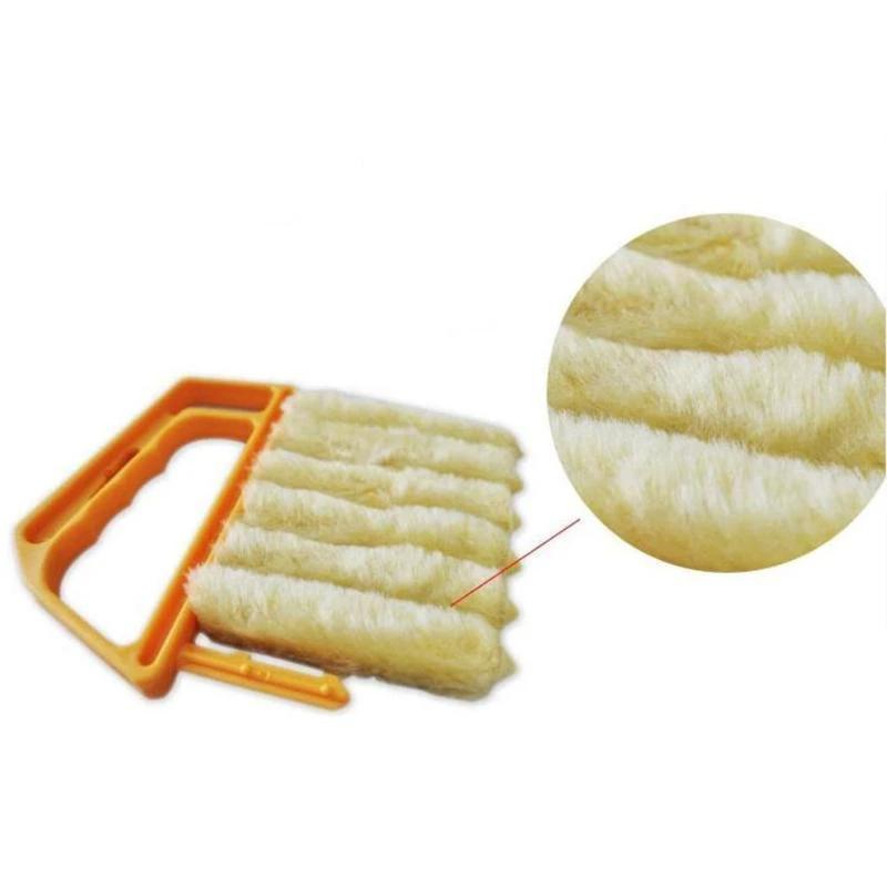 GoBtween - Microfiber Blind Cleaner by Bowlift