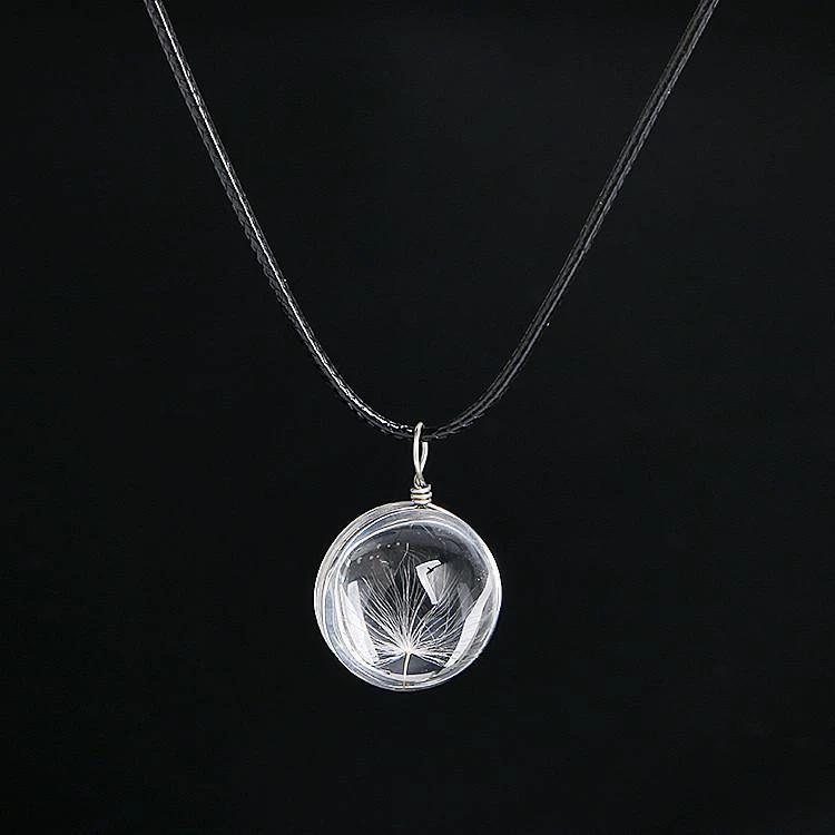 Sugar & Cotton's Famous Dandelion Necklace by Bowlift