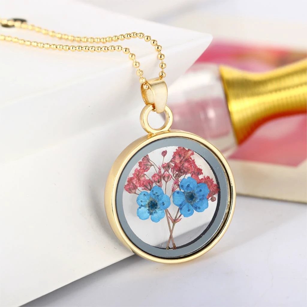 Pressed Flower Necklaces by Bowlift