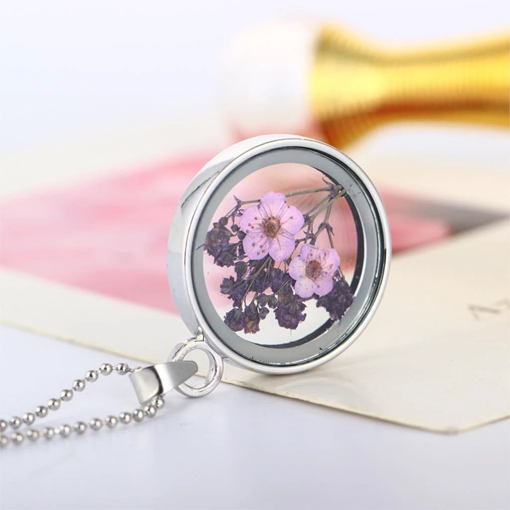 Pressed Flower Necklaces by Bowlift