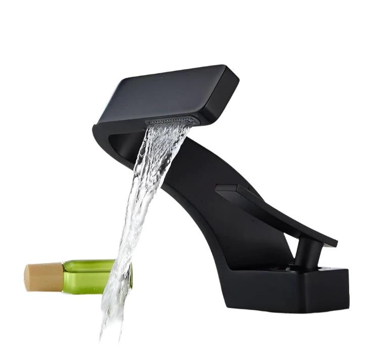 AquaArc Modern Kitchen Faucet Bowlift by Bowlift