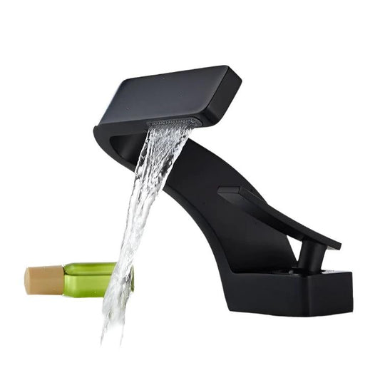 AquaArc Modern Kitchen Faucet Bowlift by Bowlift