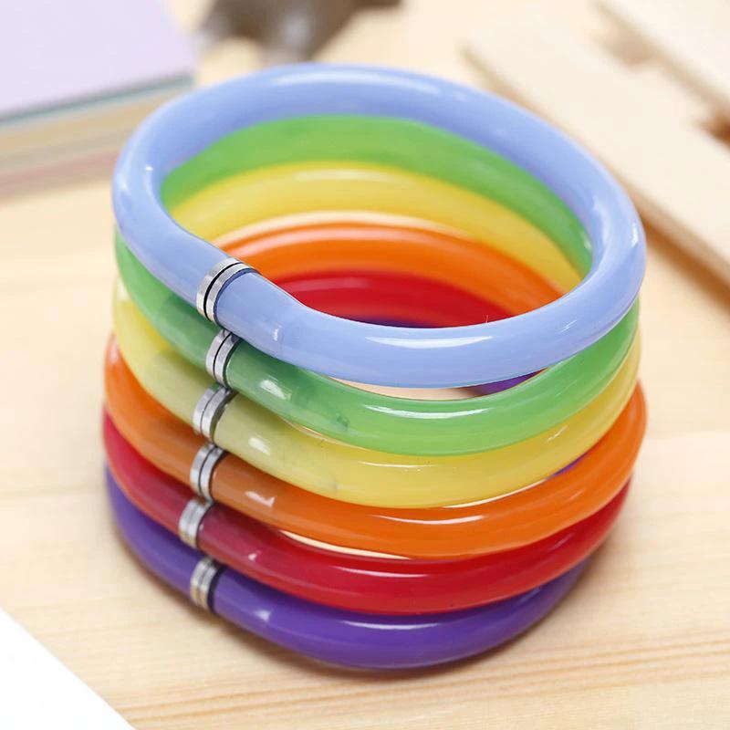 PenMe - Flexible Ball Point Pen Bracelet by Bowlift