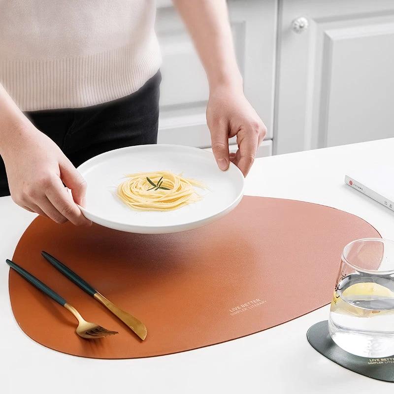 4 Colours Triangle Placemat Set by Bowlift