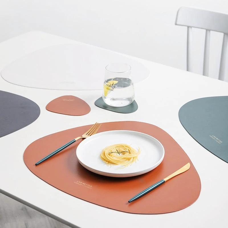 4 Colours Triangle Placemat Set by Bowlift