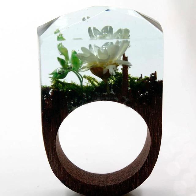 Quanta - Secret Garden Resin Ring by Bowlift