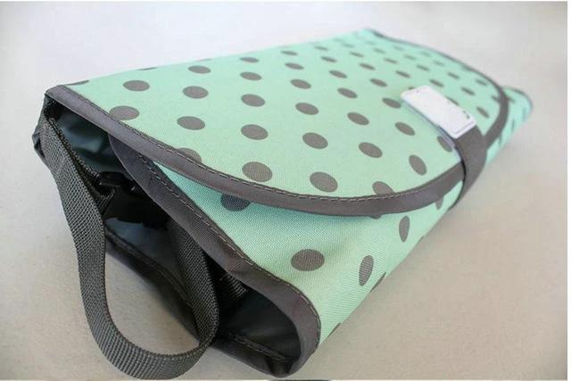 3-IN-1 Clean hands Changing Pad by BowLift
