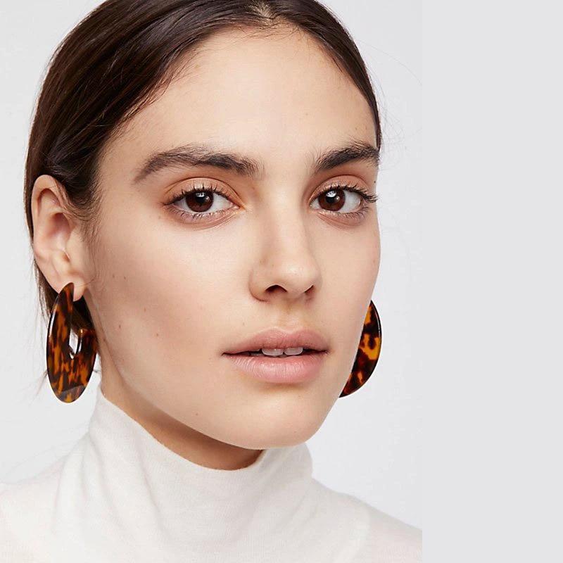 Nora - Flat Semi Hoop Earrings by Bowlift