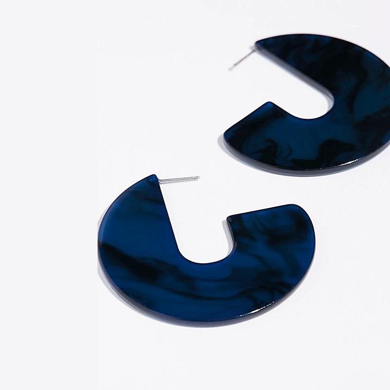 Nora - Flat Semi Hoop Earrings by Bowlift