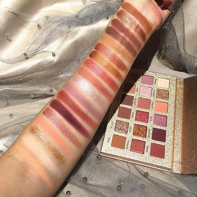 Perfixt - The 18 Color Eyeshadow Palette by Bowlift