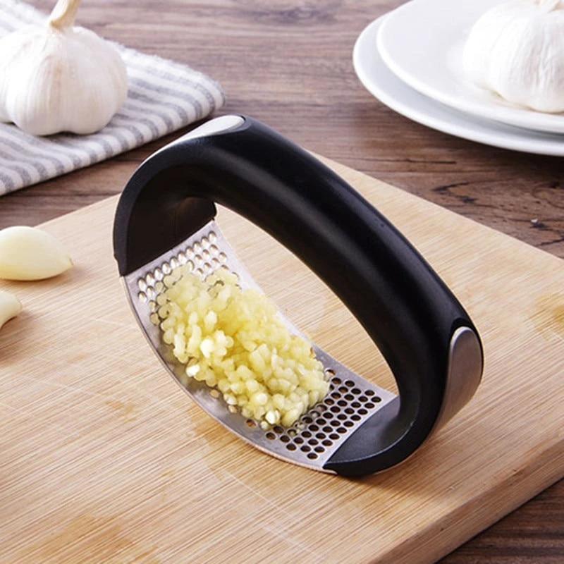 L'ail - Rocking Garlic Crusher by Bowlift