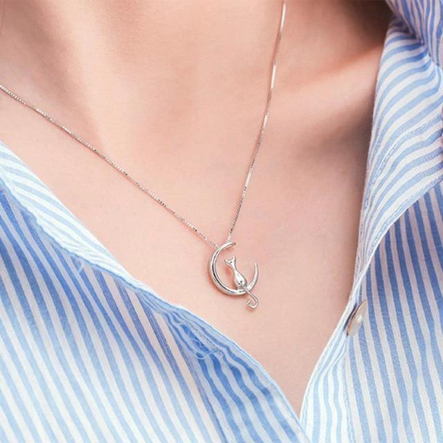 Kat - Moon Swing Necklace by Bowlift