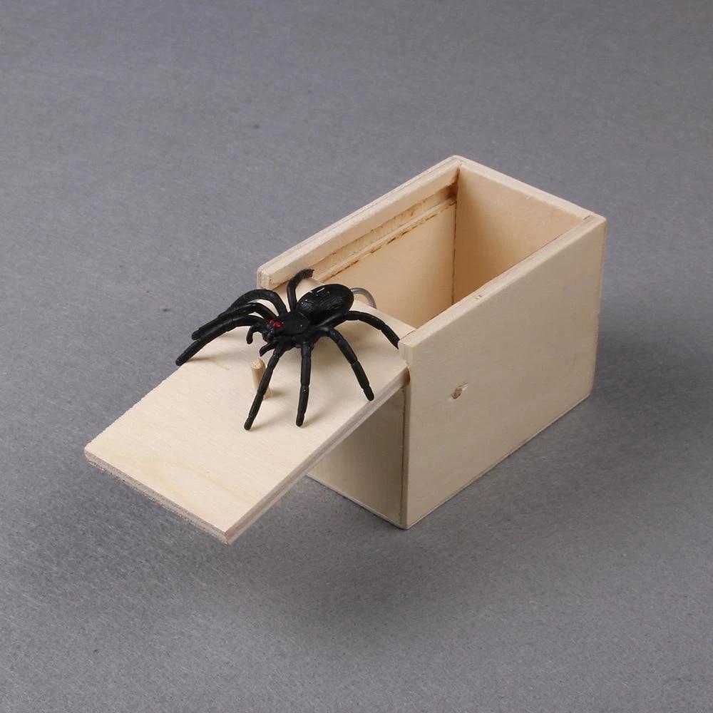 Jumping Spider Prank Box by Bowlift