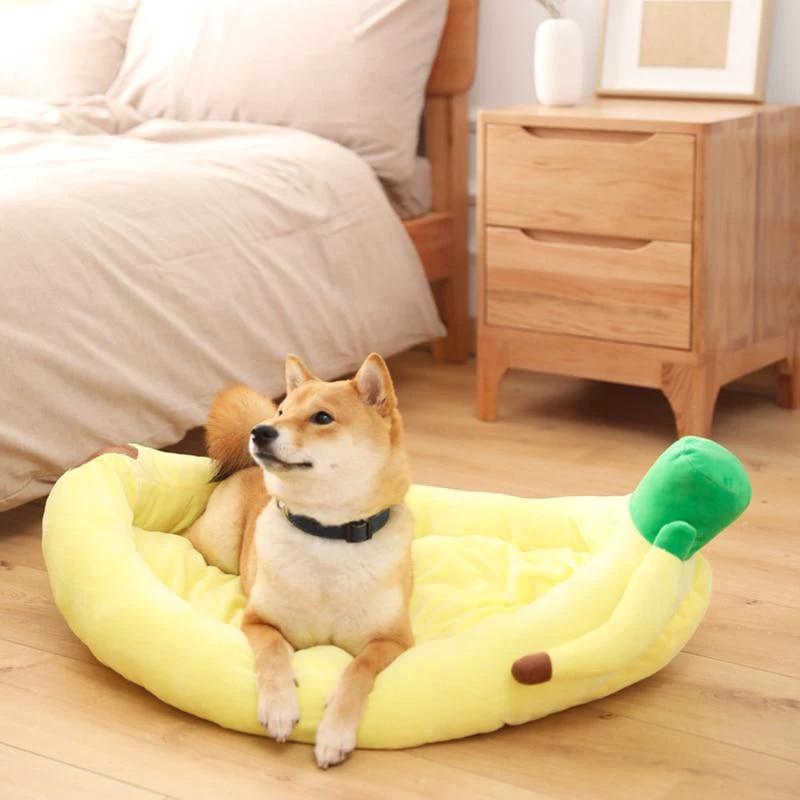 Nahni - Banana Canoe Pet Bed by Bowlift