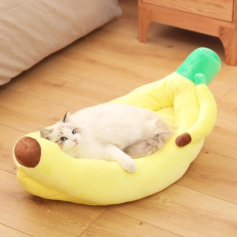 Nahni - Banana Canoe Pet Bed by Bowlift